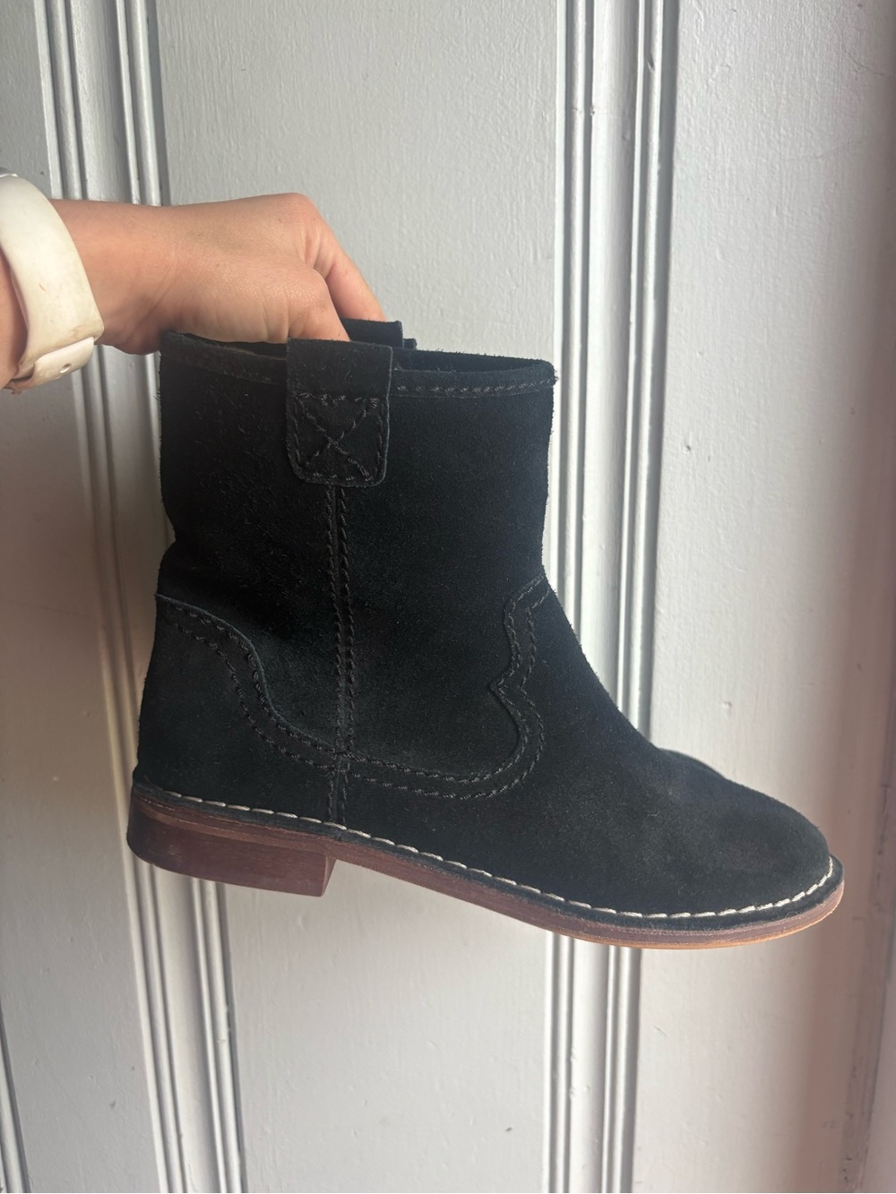 Women’s Clarks Black Suede Ankle Boots Shearling Lined Size 9 Women’s